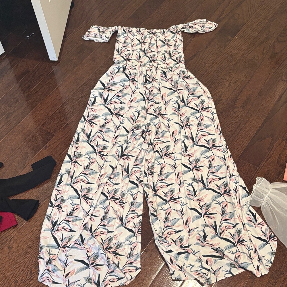 Off-Shoulder Wide-Leg Jumpsuit in Pink & Blue Leaf Print